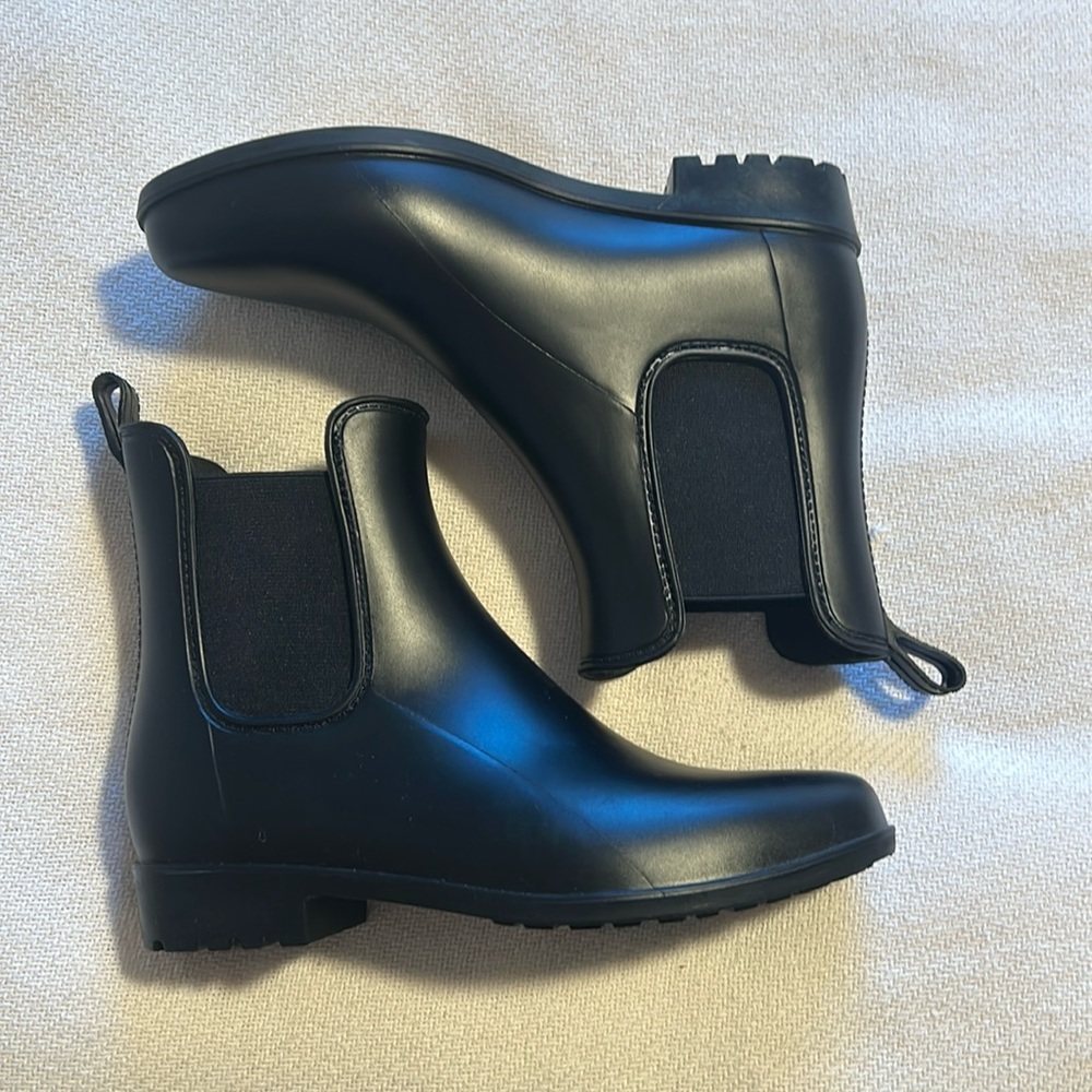 A New Day Women's black rain boots, size 6